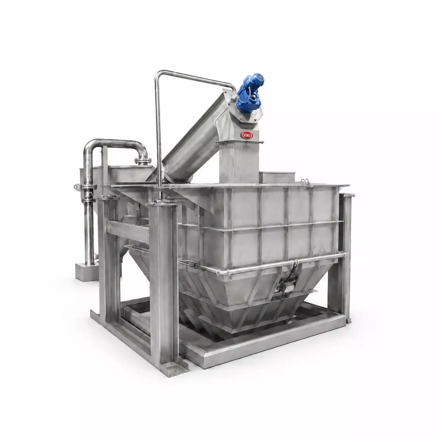 Grit separator with grit hopper